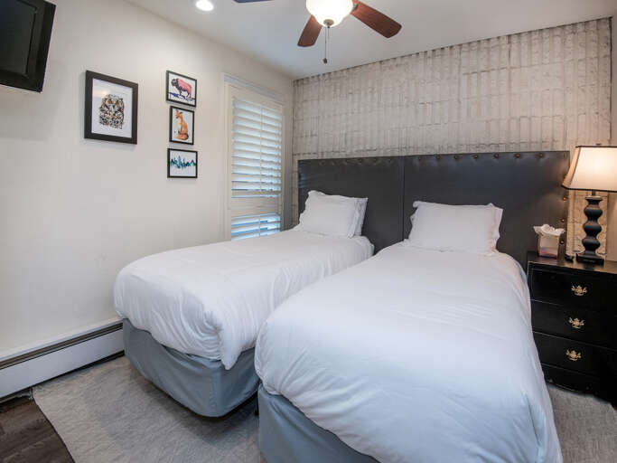 Bedroom 2 w/ Split King Bedroom 2 w/ Split King