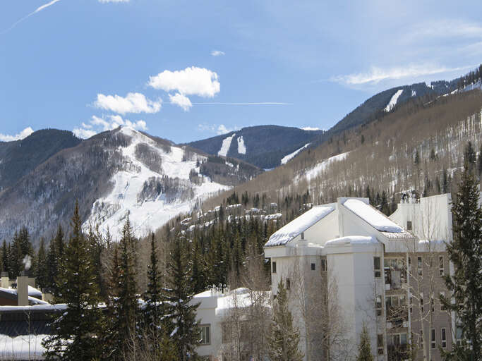 Gondola in Lionshead 75 Yards From Building Gondola in Lionshead 75 Yards From Building