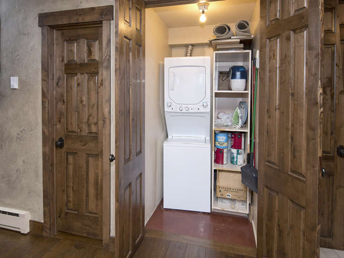 Washer/Dryer in Unit