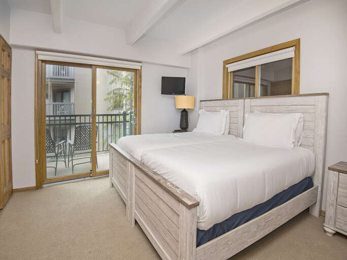 Bedroom 2 Split King (twins or king upon request)