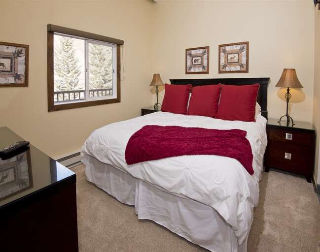 Bedroom 1 w/ King Bed