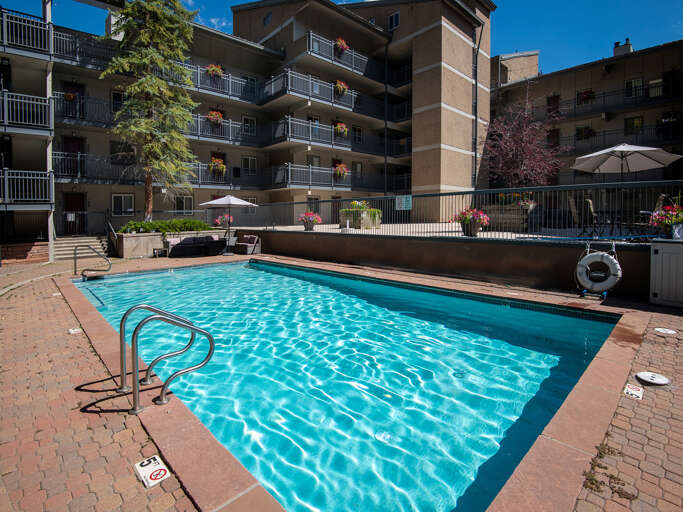 Community Pool (summer only)