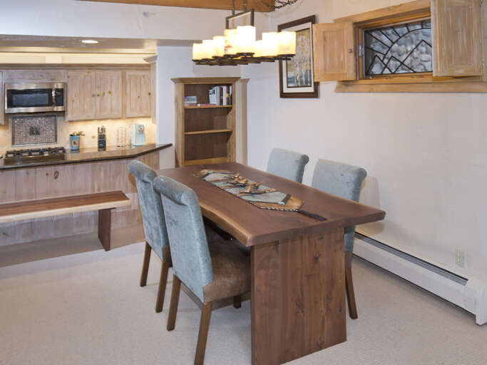 Dining Area Dining Area