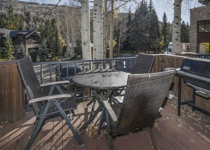 Patio Seating Area w/ Grill