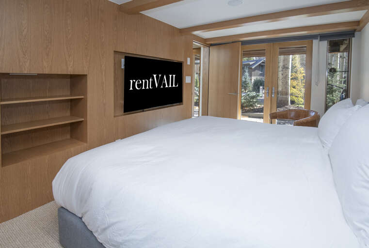 Primary Bedroom w/ King Bed