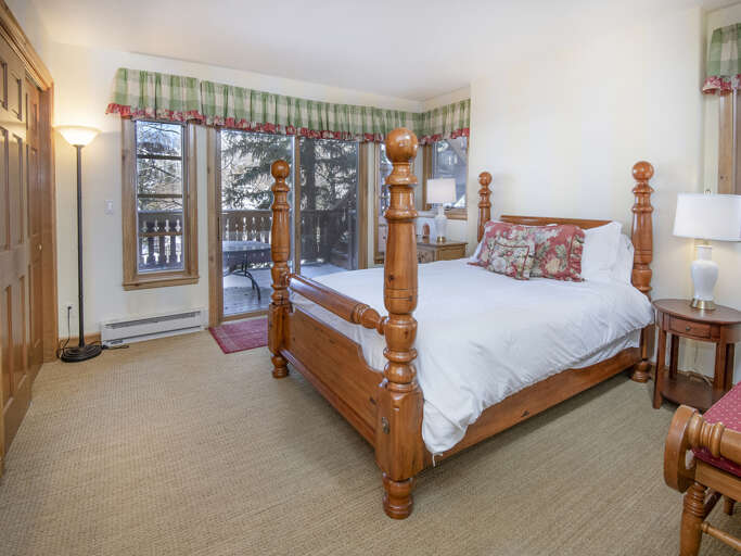 Bedroom 3 w/ King Bed