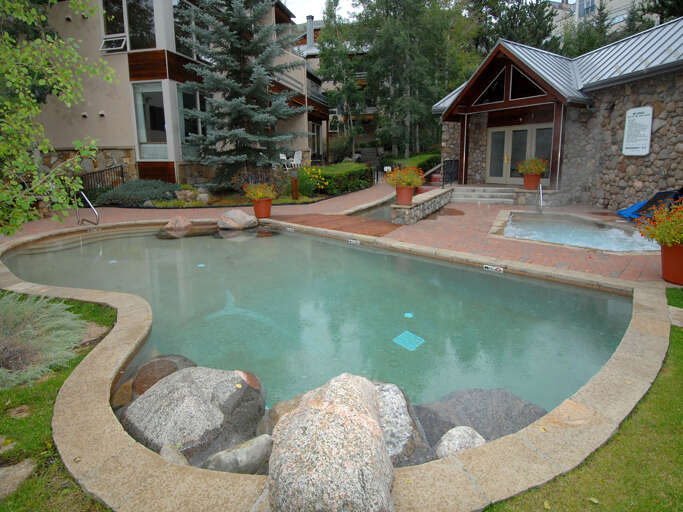 Community Pool (Summer Only), Hot Tub & Sauna Community Pool (Summer Only), Hot Tub & Sauna
