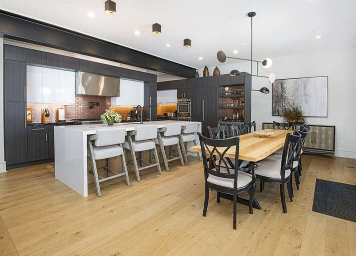 Dining Area & kitchen