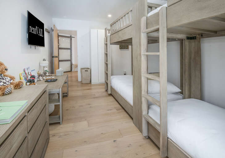 Bunk Room w/ 2 Twin Bunks