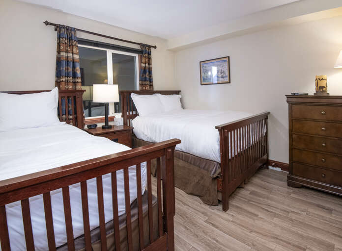 Bedroom 2 w/ Full & Twin Bed Bedroom 2 w/ Full & Twin Bed