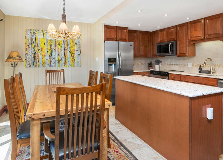 Kitchen & Dining Area Kitchen & Dining Area