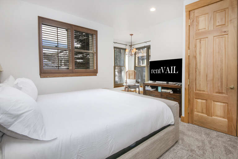 Bedroom 2 w/ King Bed Bedroom 2 w/ King Bed