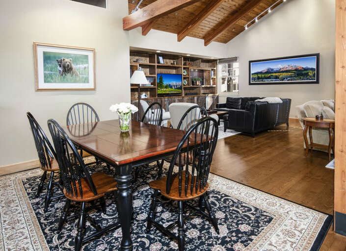 Dining Room Table Dining Room Table