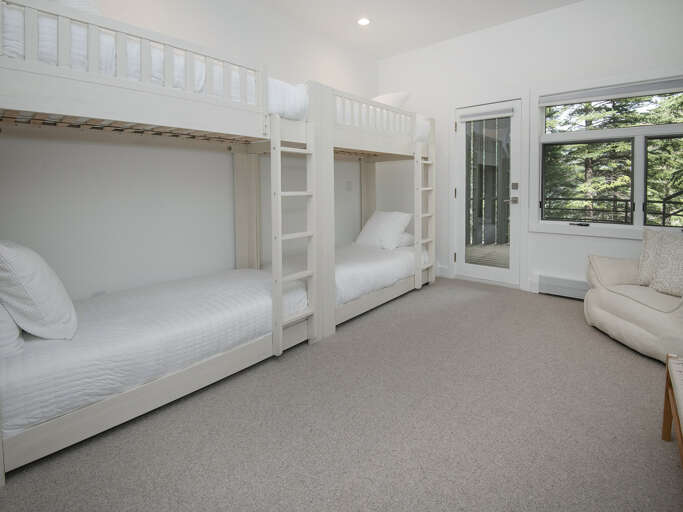 Bunk Room w/ Twin Beds