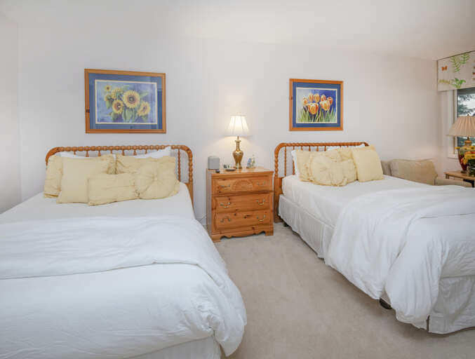 Bedroom #4 W/ 2 Full Twin Beds