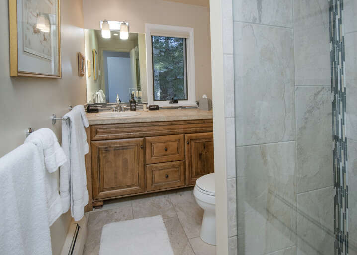 Primary En-Suite Bathroom