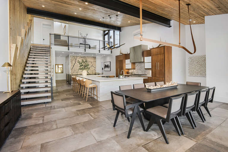 Dining Area & Kitchen