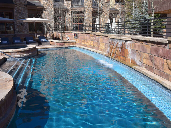 Access to Pool & Hot Tub Sebastian Hotel