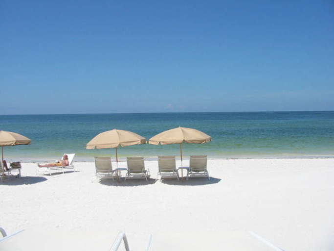 Vanderbilt Beach at Floridian Beach Club