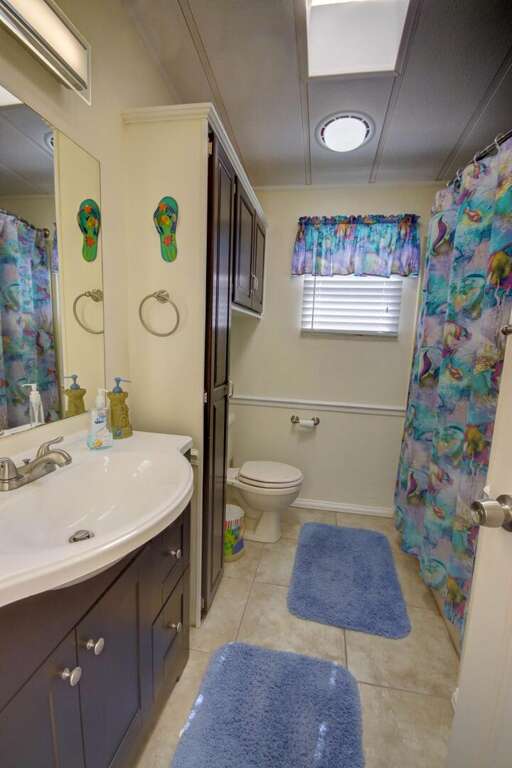 Assateague Pointe 059 2 Bedroom House for 6 Guests in Berlin, MD