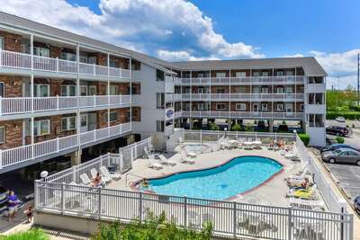 Tiffanie by the Sea 129C