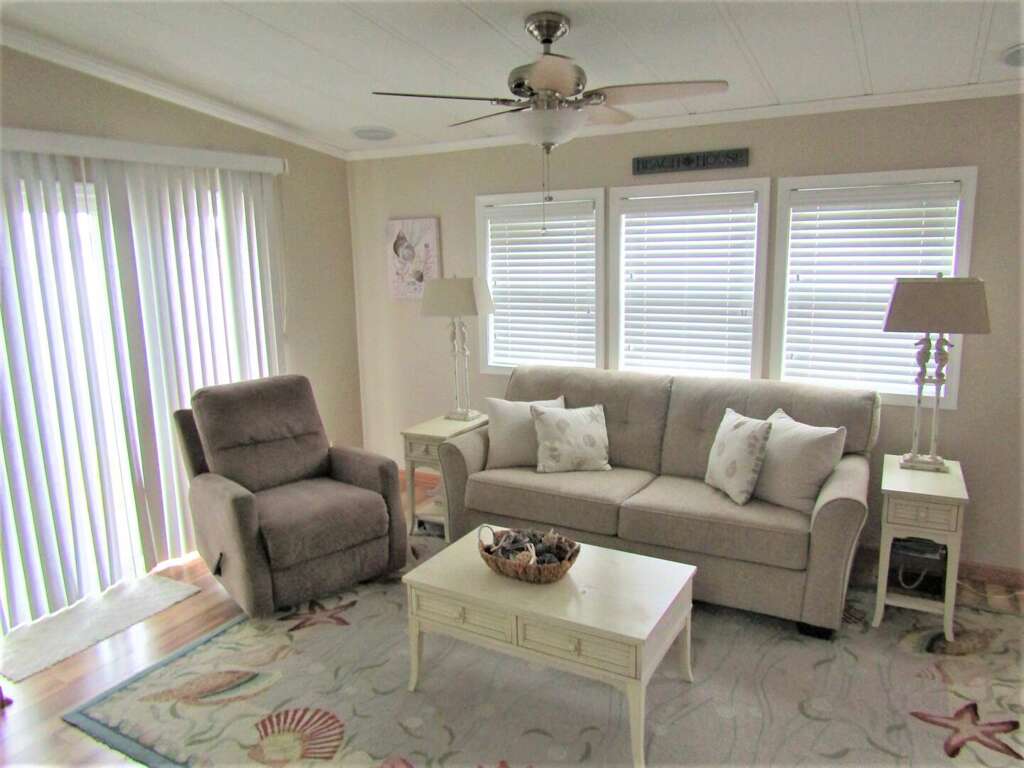 Assateague Pointe 66 Cozy 2 Bedroom House in Berlin, MD for 6 Guests