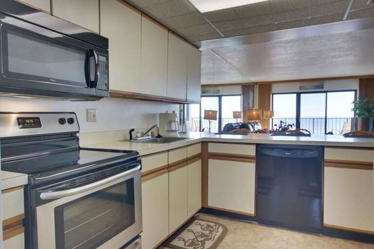 Kitchen Space Sporting Stainless Steel, Smooth Surfaces