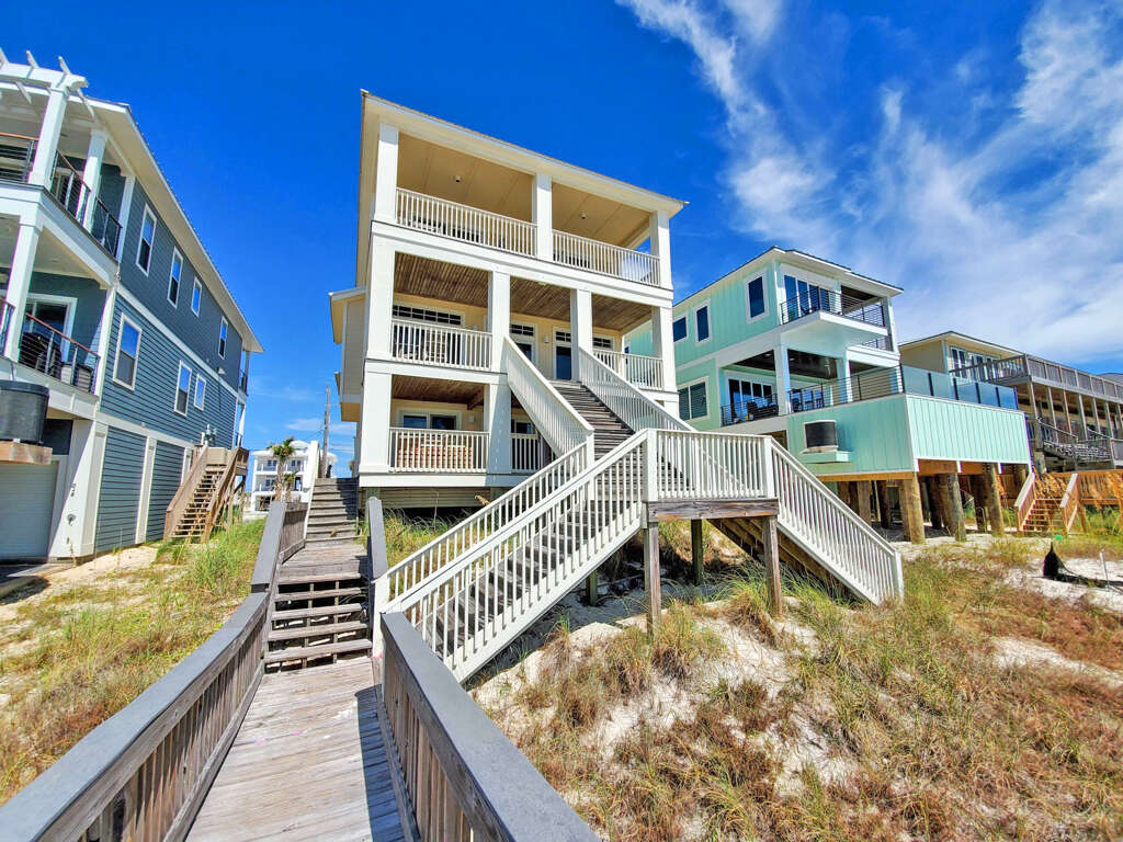 7793 Gulf Blvd - Pelican Jack's