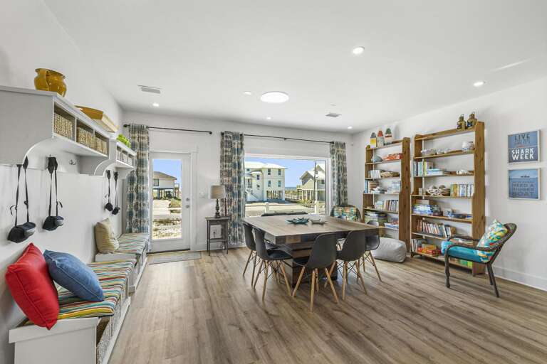 Vibrant Vacation Rental: Spacious, Sunlit Living Space With Eclectic Furnishings, Balcony View