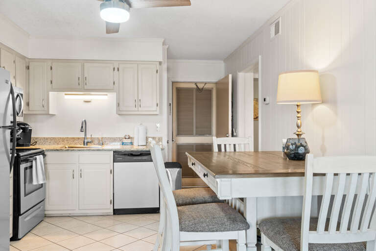 Dining Kitchen Area 1