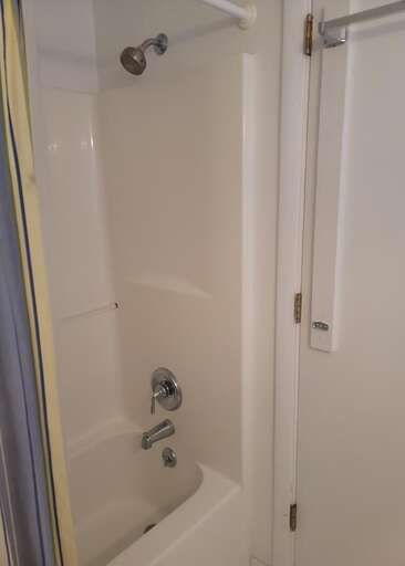 Bathroom 2 Shower Tub Combo Bathroom 2 Shower Tub Combo