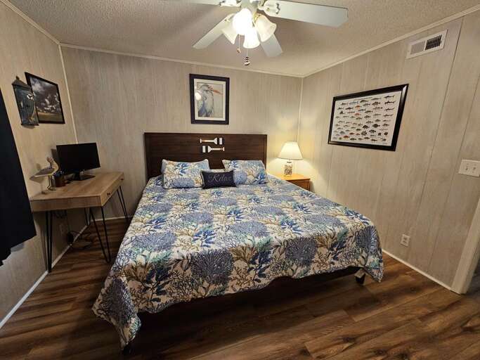 Bedroom 1 - King Bedroom 1 - King