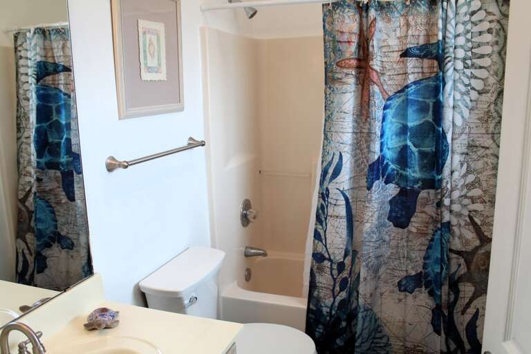 Bedroom 6 - Bath  2