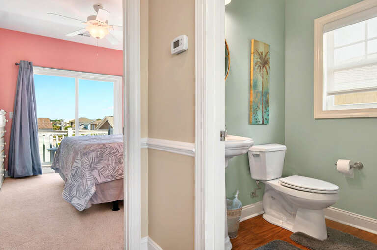 Bathroom 4-2