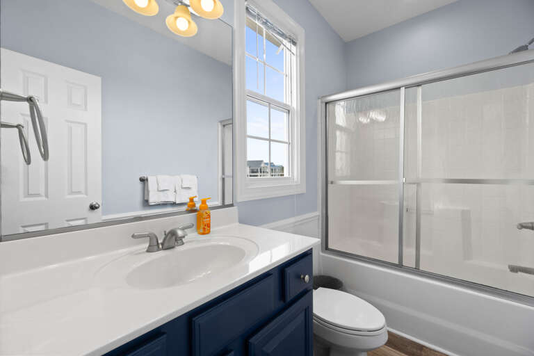 Bathroom 4-1