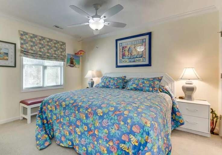 Bedroom 4 - King
