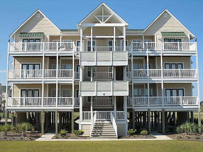 Islander Villas Jan 5C Ocean Isle Beach, NC 4 Bedrooms Sleeps 12