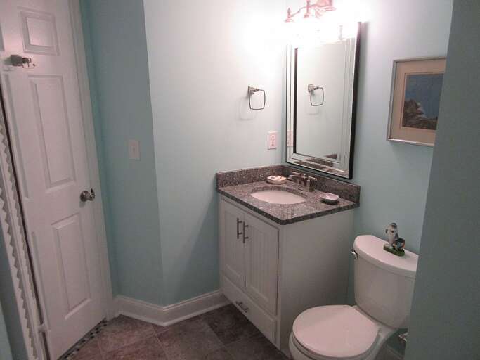 Bathroom - Bedroom 3 & Hallway Bathroom - Bedroom 3 & Hallway