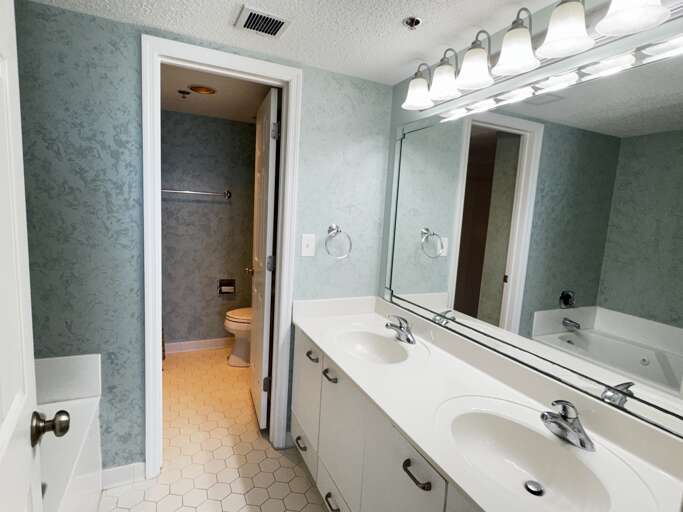 Msater Bath