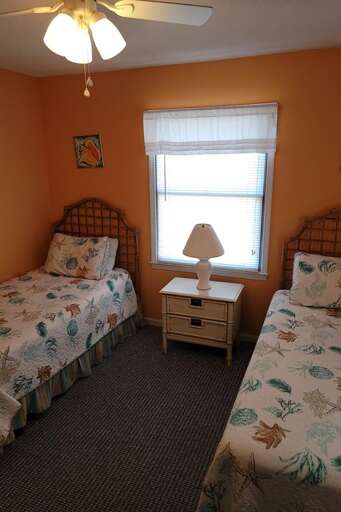 Bedroom 3 (Left of Entrance) Bedroom 3 (Left of Entrance)