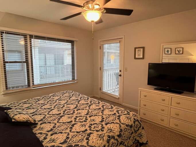 bedroom 1 - king