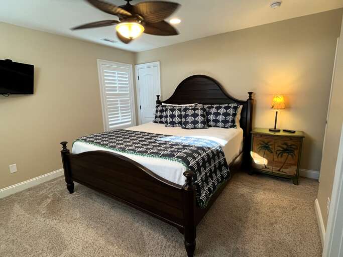 bedroom 3 upstairs - streetside