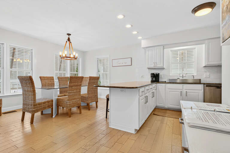 Kitchen Dining Area Kitchen Dining Area