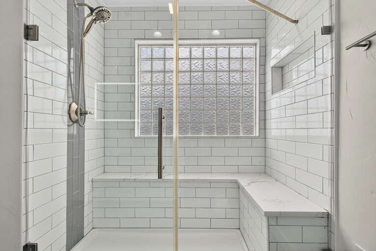 Bathroom 4-4