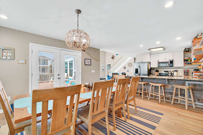 Dining Area to Kitchen 2