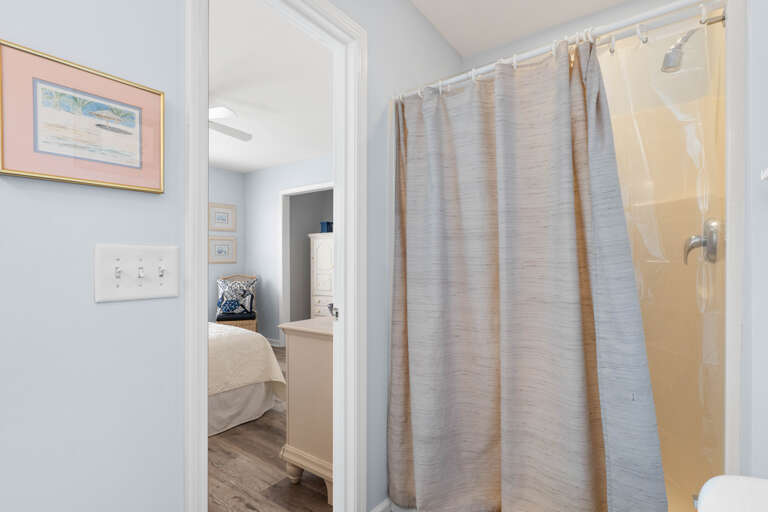 Bathroom 3-2