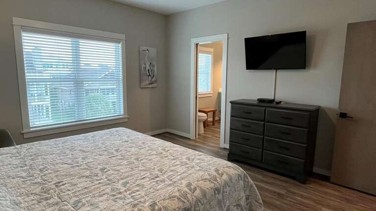 Bedroom 6 - Street Side