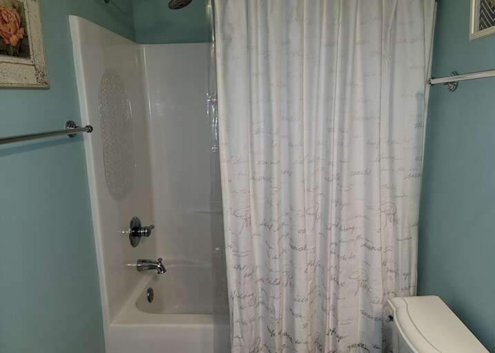 Bathroom 6 - Shower/Tub Combo