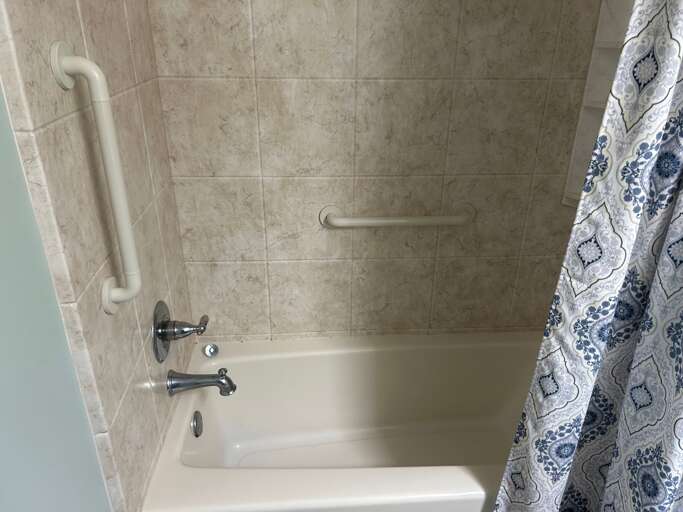 3c bathroom shower tub