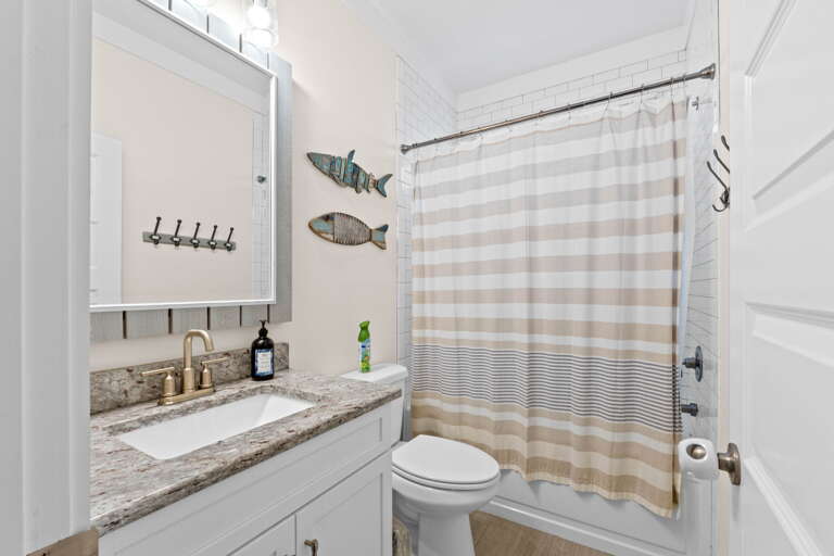 bathroom 3-1 - tub-shower